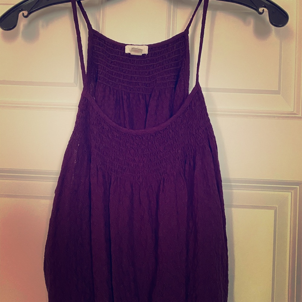 Maroon front tie tank